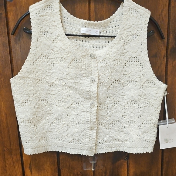 LC Lauren Conrad Tops - NWT LC Lauren Conrad Cream Crochet Vest